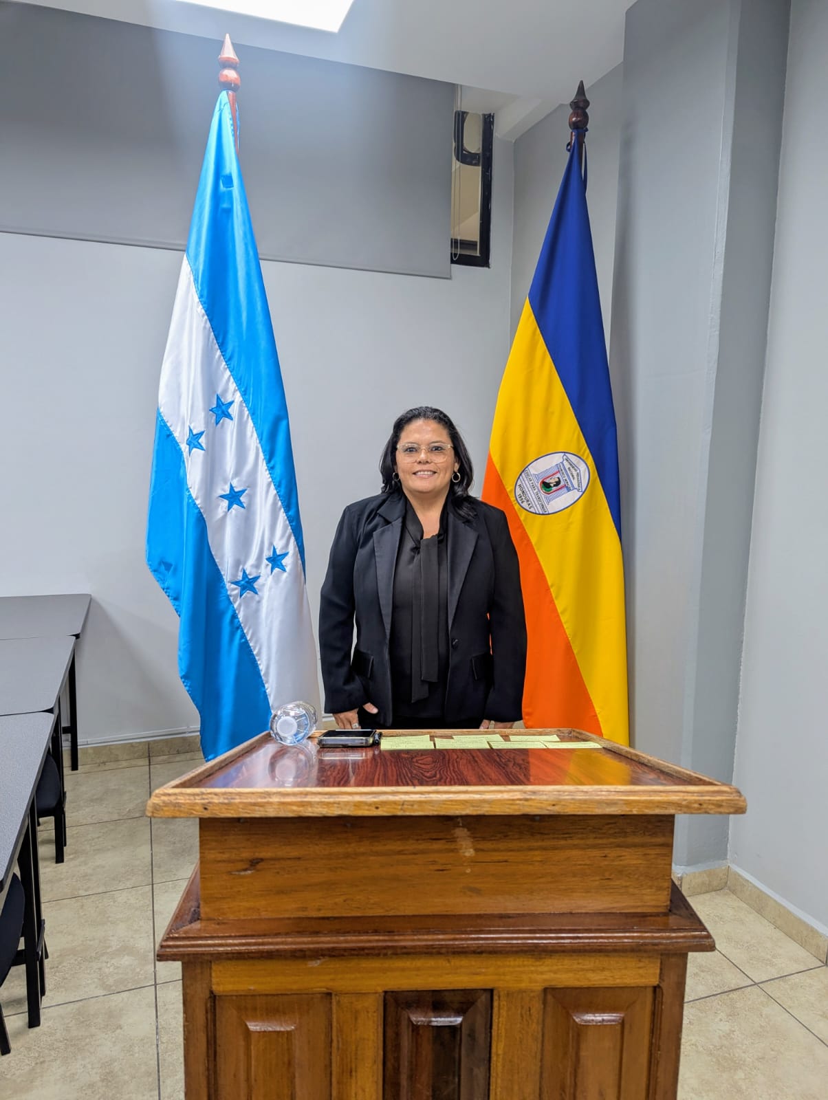 Defensa,  La gestión del clima laboral y el desempeño docente en la Escuela Discovery de Tegucigalpa, Honduras. Año 2024-2025